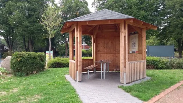 Poradnik budowy altany ogrodowej krok po kroku